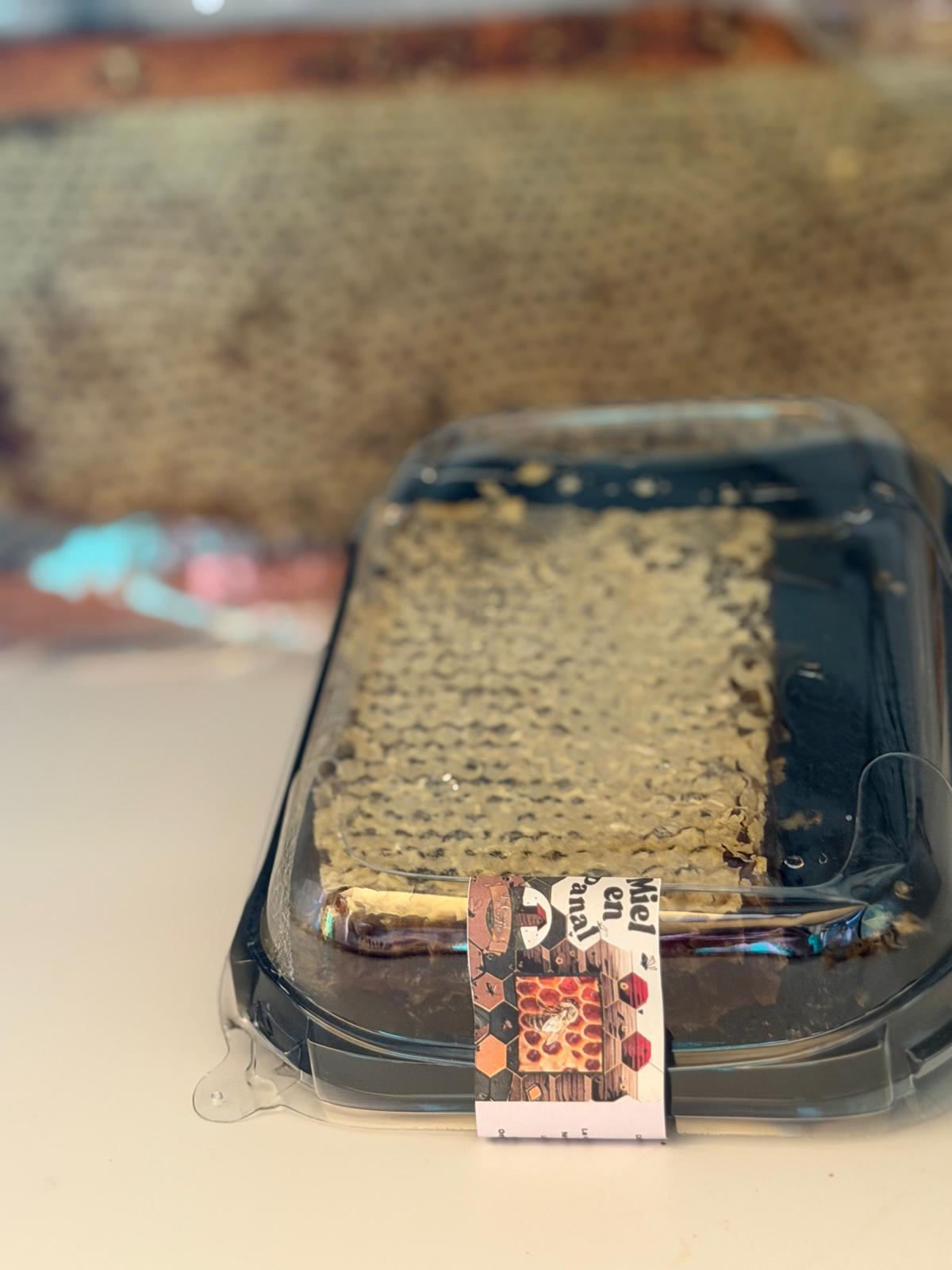 Miel en Panal  de Lavanda (450-500g) – Edición Limitada